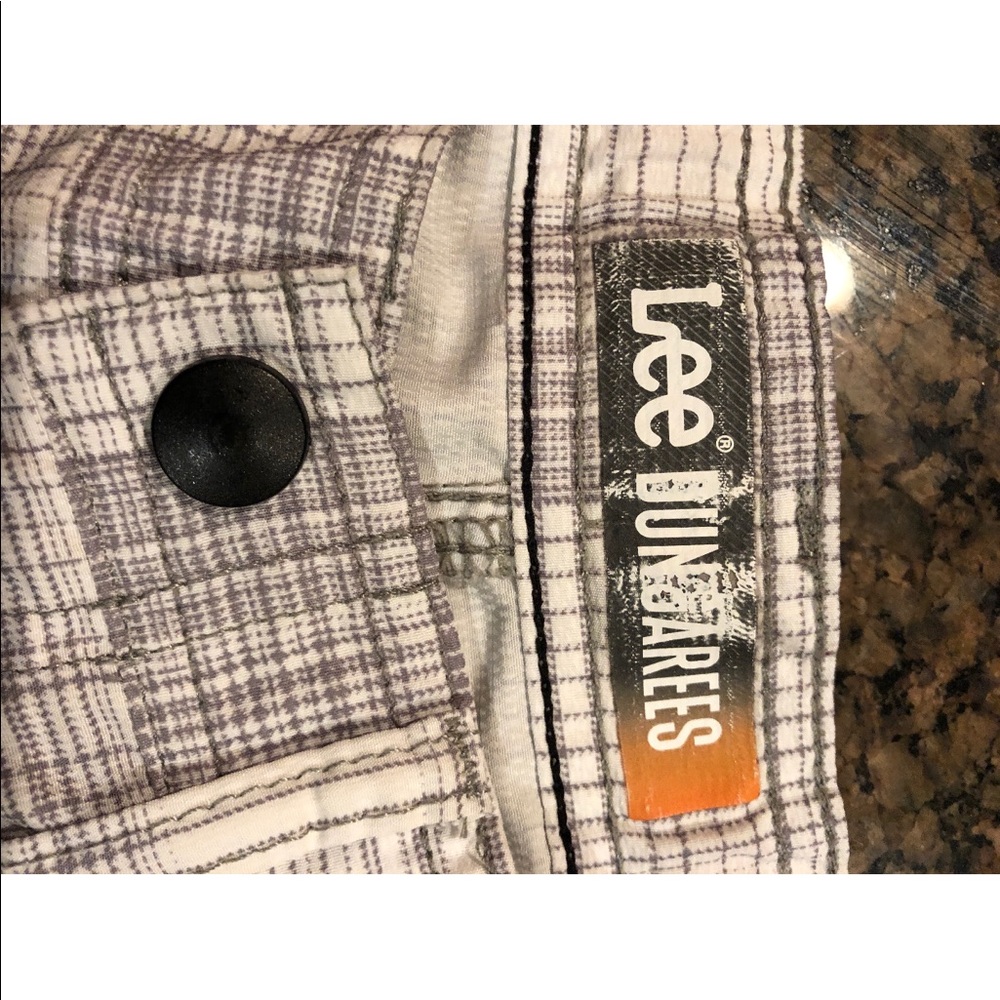 Levi’s Shorts - Picture 2 of 4